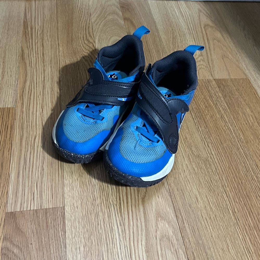 Kids Blue Nikes